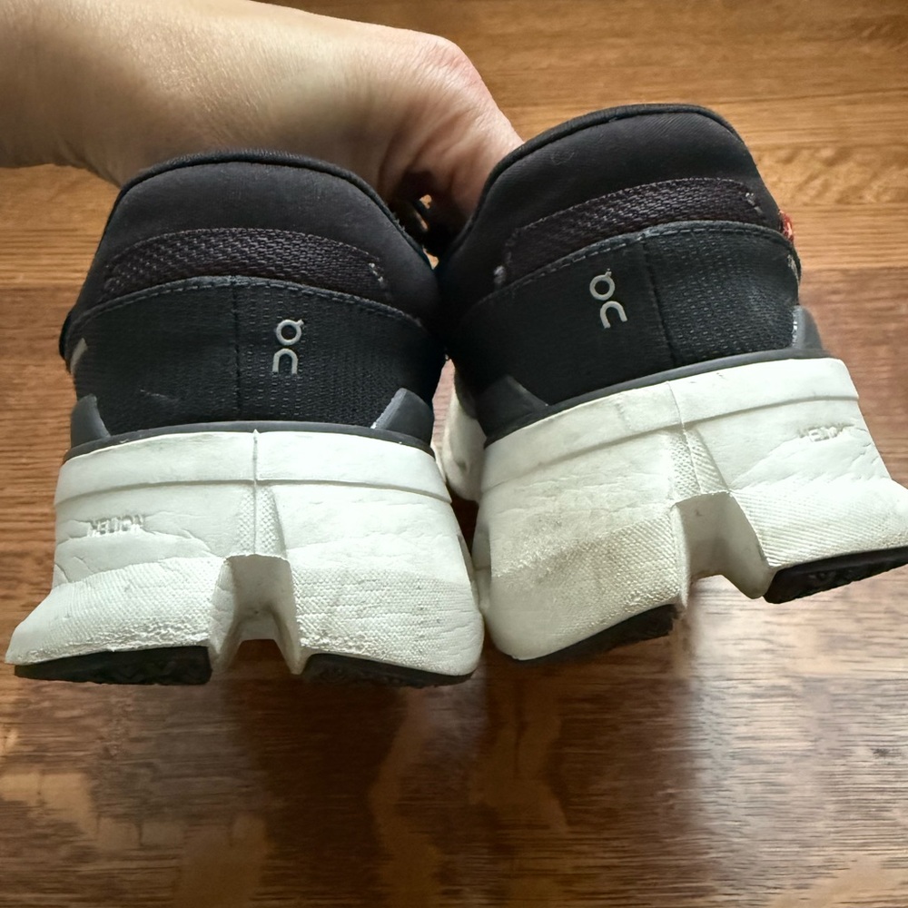 On Cloud Running Cloudrunner 2 Eclipse Black Snea… - image 4